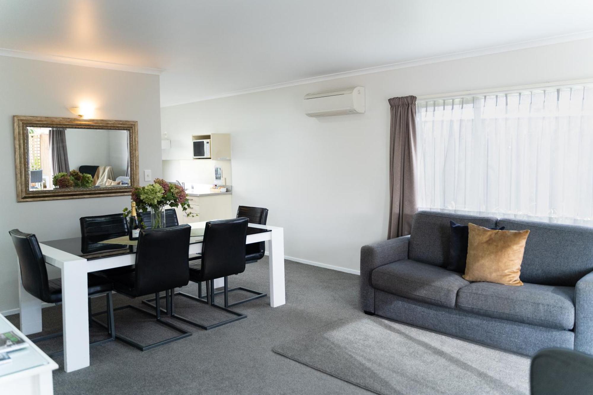 Pacific Coast Motor Lodge ฟากาทาเน ภายนอก รูปภาพ