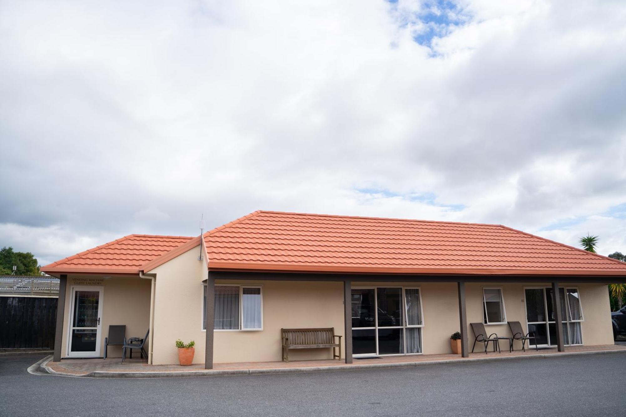 Pacific Coast Motor Lodge ฟากาทาเน ภายนอก รูปภาพ