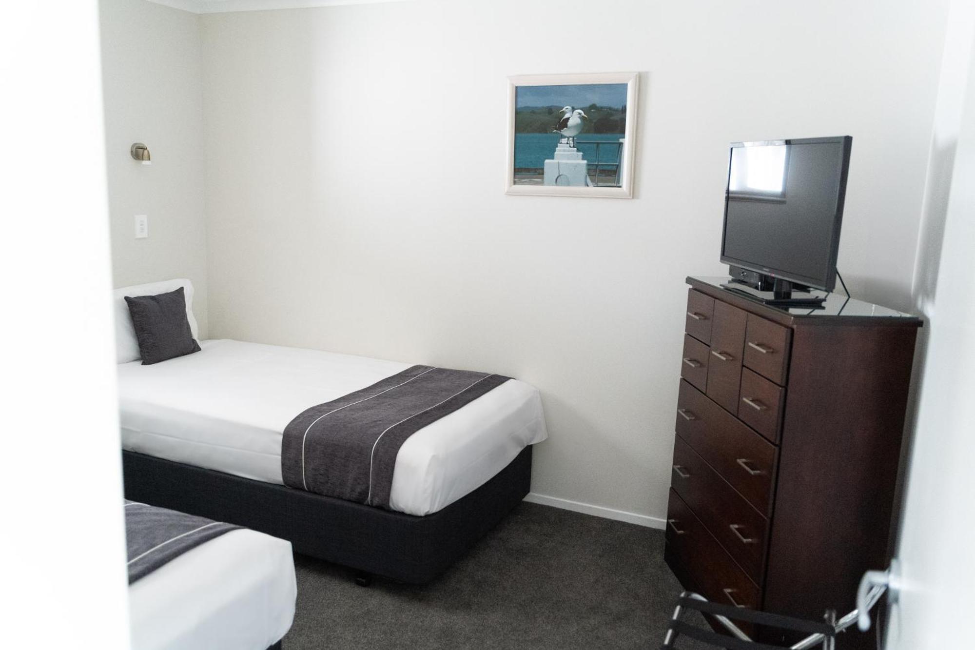 Pacific Coast Motor Lodge ฟากาทาเน ภายนอก รูปภาพ